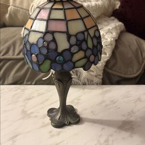 Stained Glass Tiffany-Style candle holder Table Lamp - Multicolor